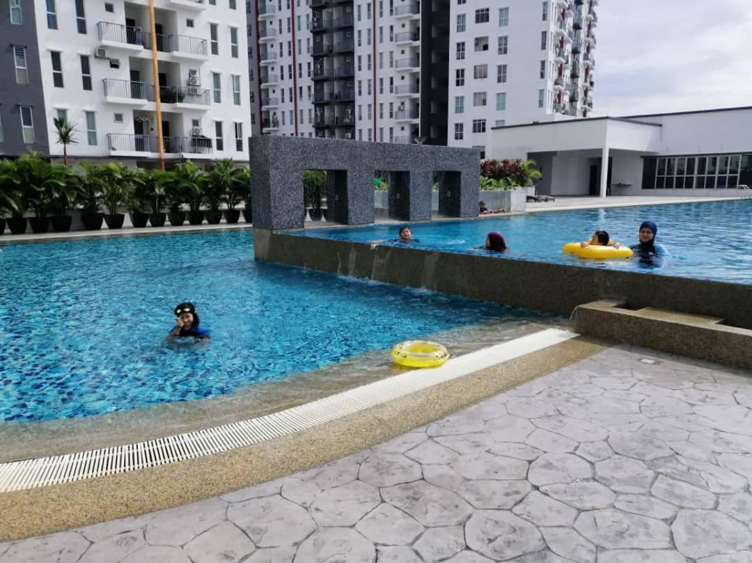 Afnan Homestay at Semenyih, Ascotte Boulevard Luaran gambar